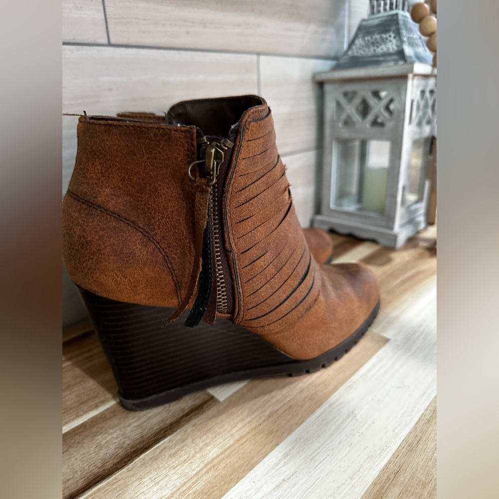 Wedge booties